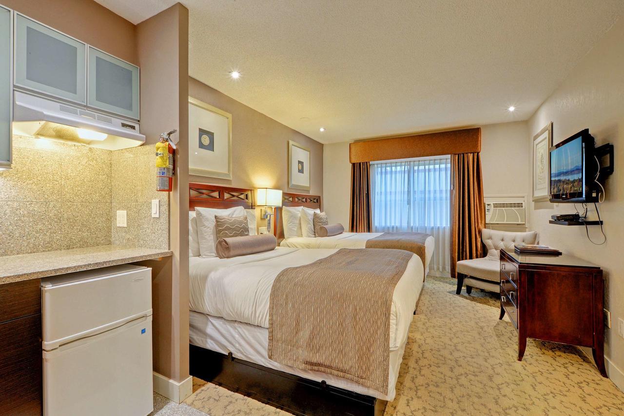 Red Lion Inn And Suites Victoria Exteriér fotografie