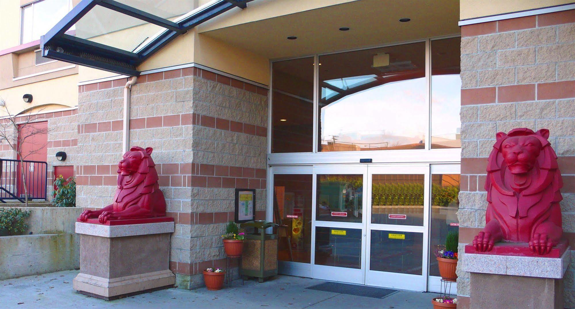 Red Lion Inn And Suites Victoria Exteriér fotografie