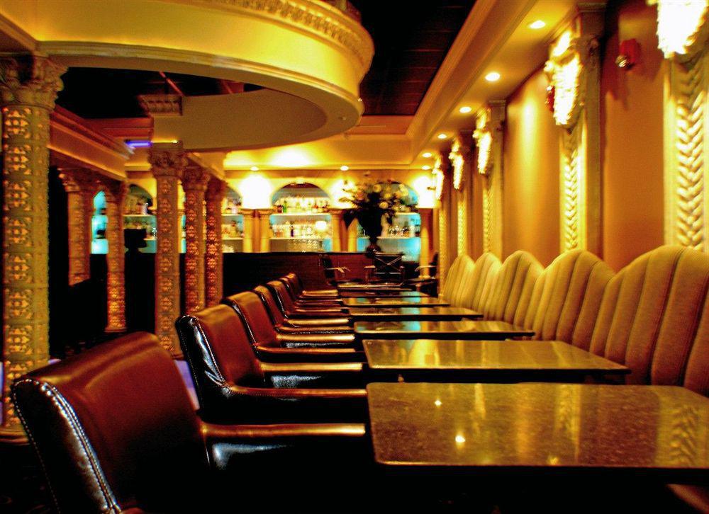 Red Lion Inn And Suites Victoria Restaurace fotografie